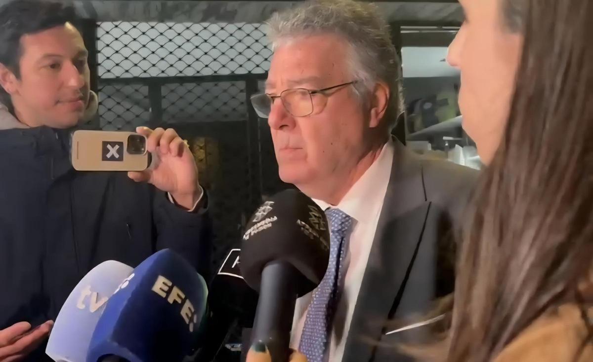 El abogado de los detenidos, José Duarte, en declaraciones a los medios.