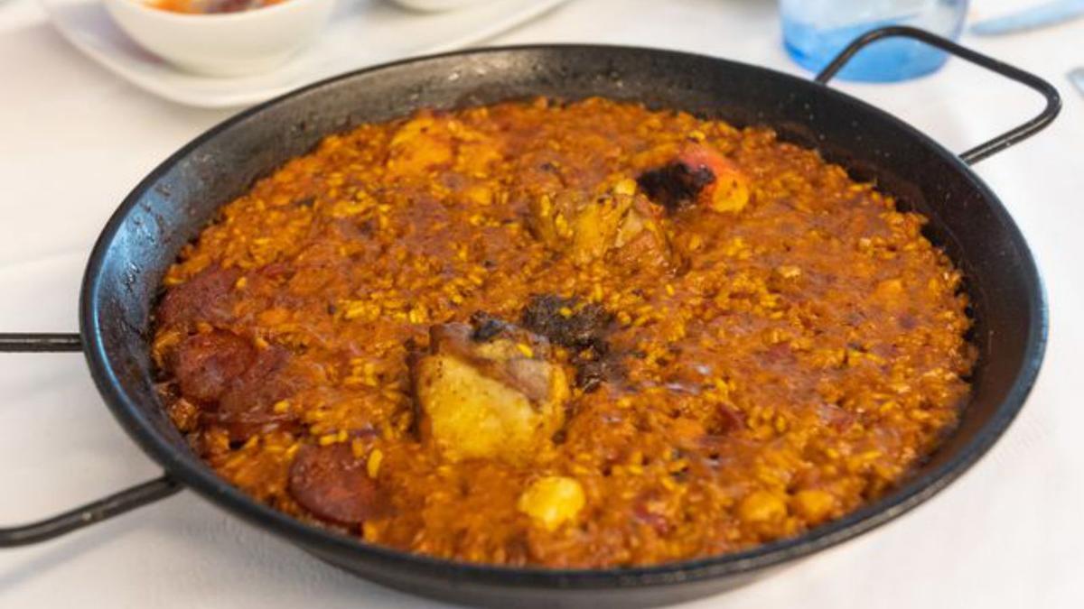 «Arroz al horno con embutido montañés». | JOSE NAVARRO