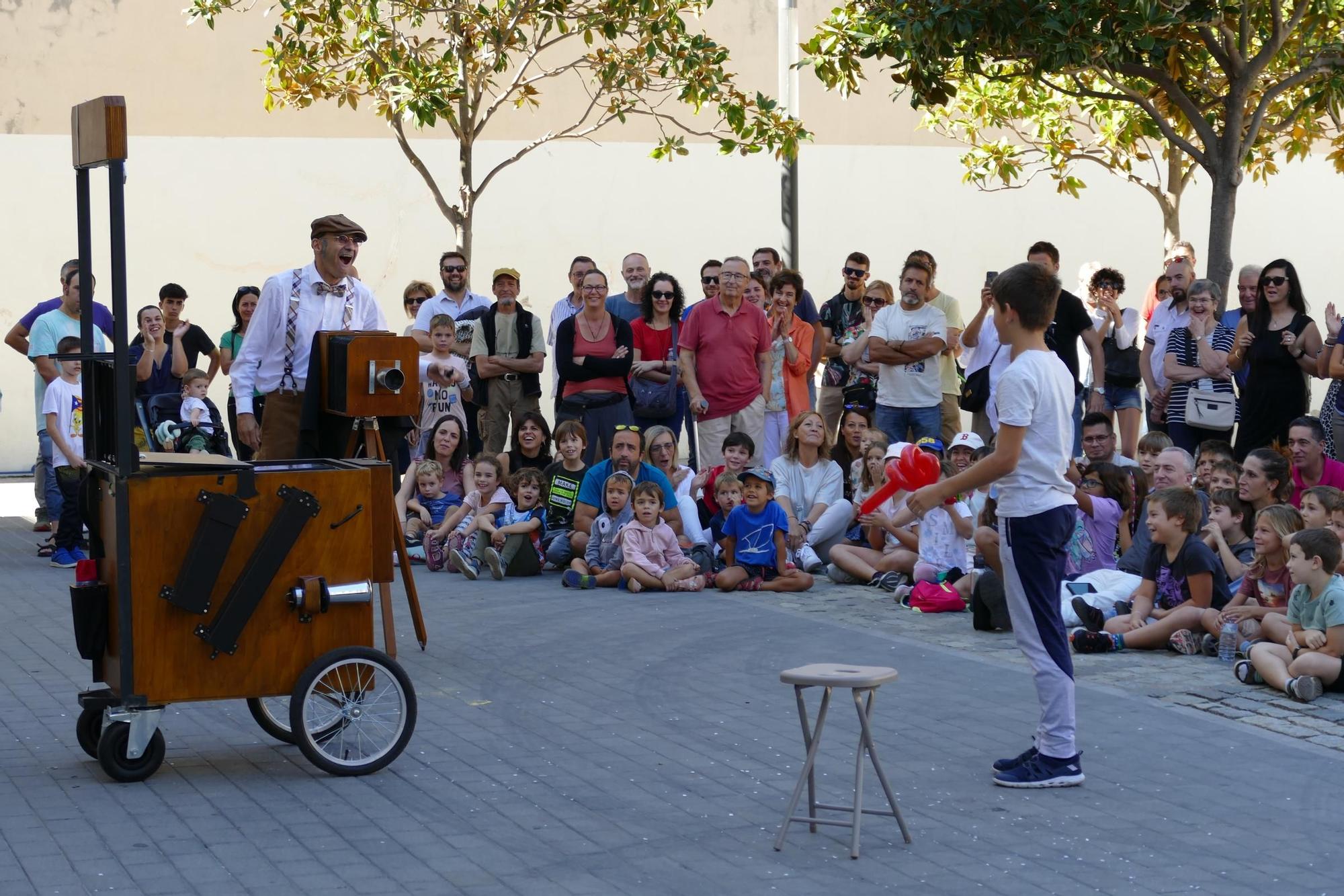 La màgia s'escampa pels carrers i les places de Figueres