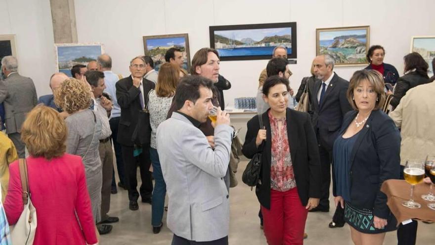 Trabajadores de Navantia muestran  sus pinturas sobre el Mar en el ISEN