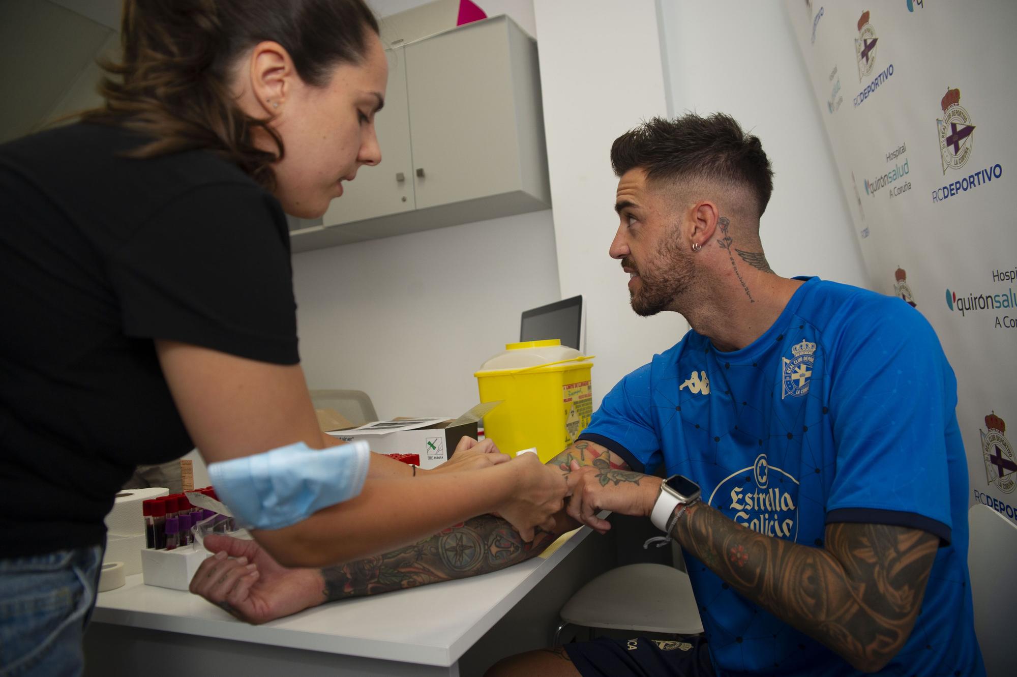 Exámenes médicos a los futbolistas del Dépor al iniciar la pretemporada