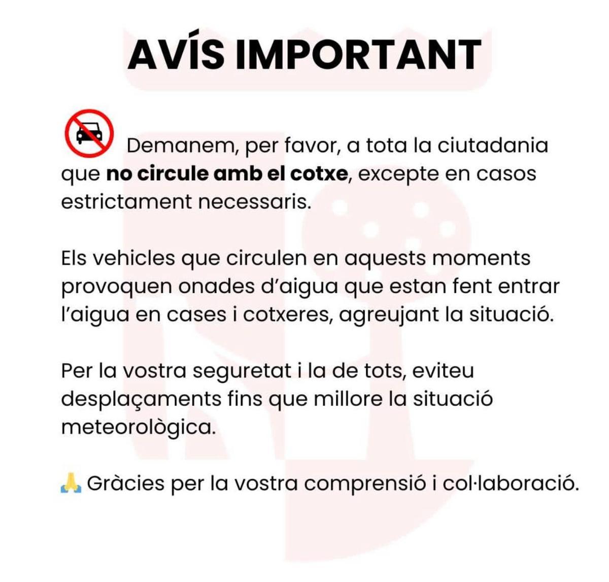 El ayuntamiento ha solicitado esta mañana que no se circule con vehículos por las calles.