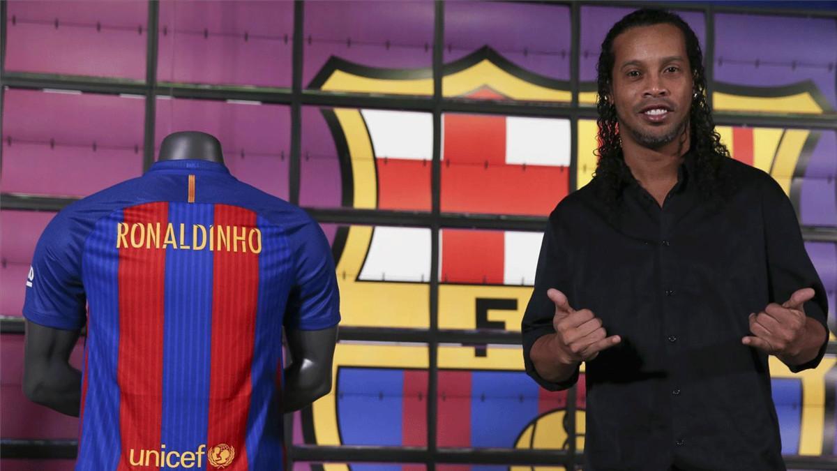 Ronaldinho, durante su presentación como embajador del FCBarcelona