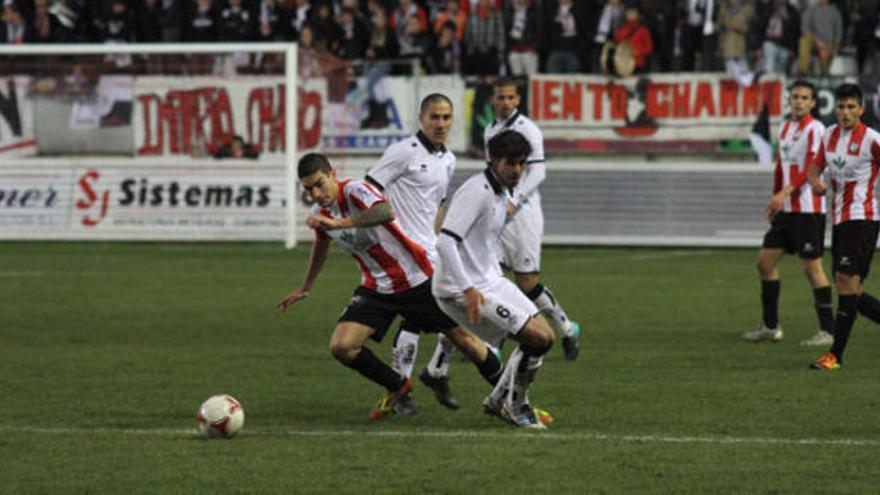 El Zamora CF luchó por el partido pero los despistes dieron la victoria a la UDS.