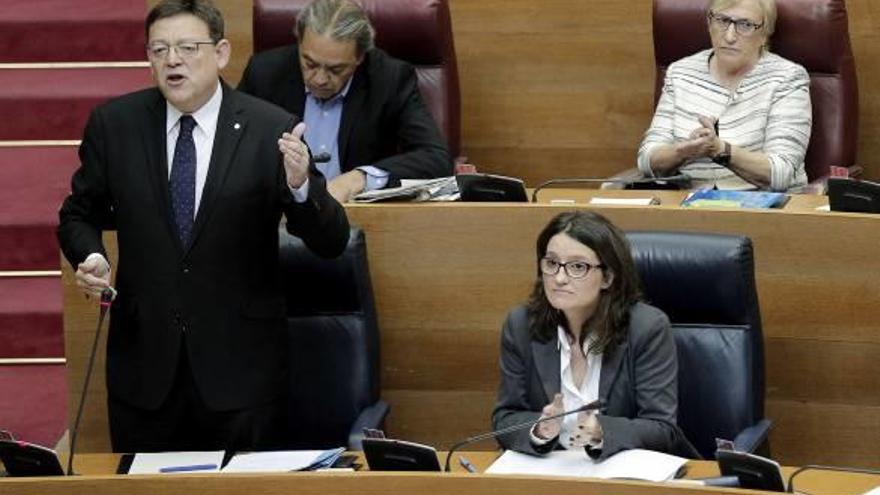 El presidente de la Generalitat, Ximo Puig, durante una de sus intervenciones ayer en el pleno de las Cortes.