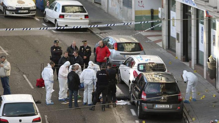 Mueren un atracador y una policía en un tiroteo en Vigo