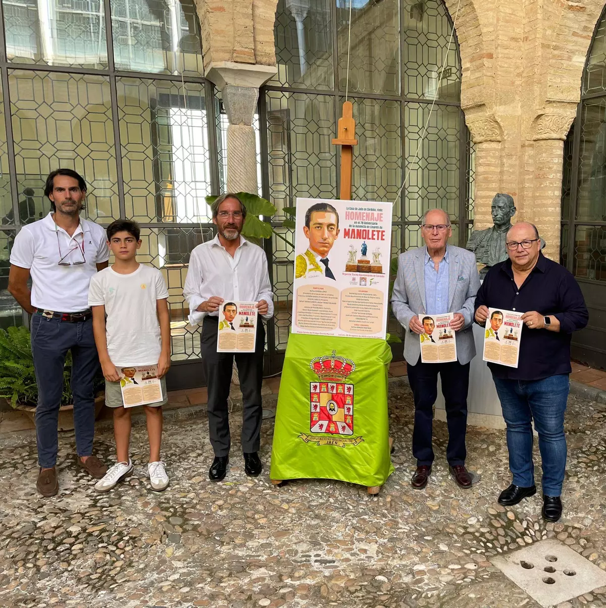 La Casa de Jaén en Córdoba presenta el cartel del homenaje a Manolete