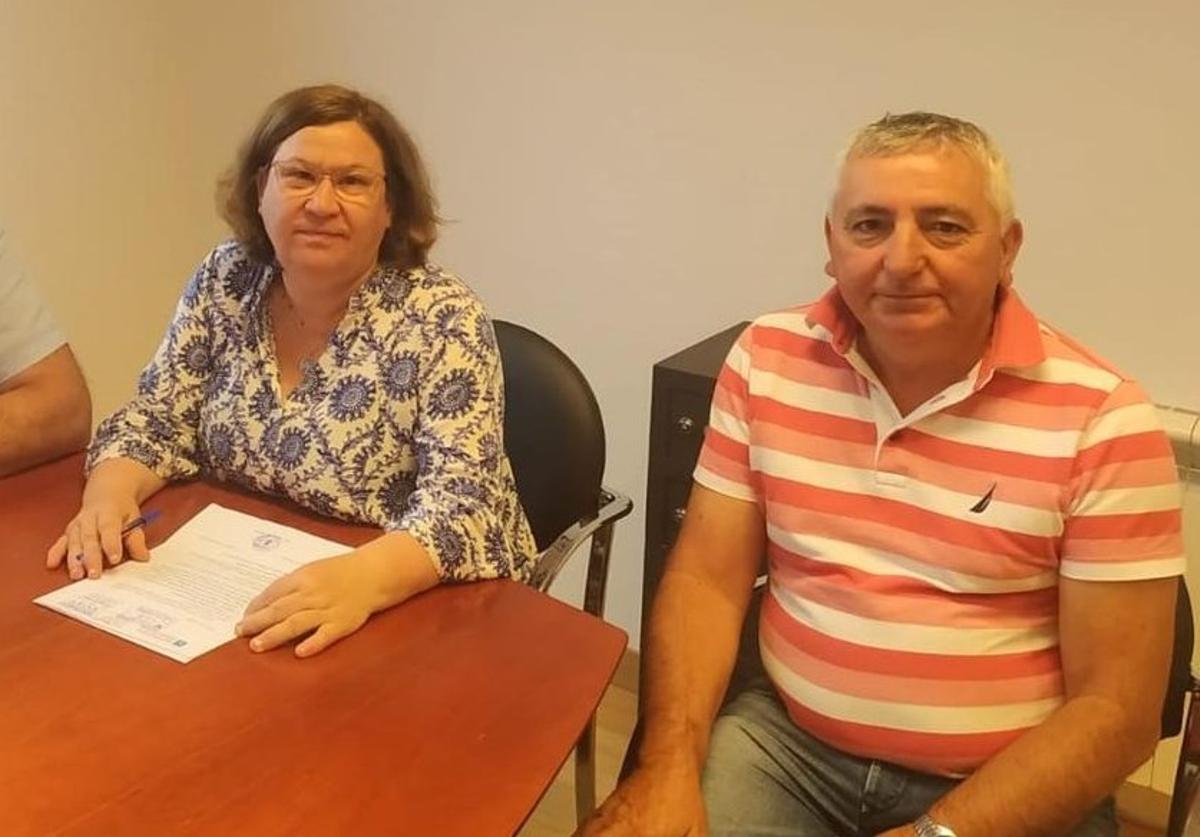 Áurea Domínguez e Francisco Martínez cando formaban parte do goberno de Fisterra.