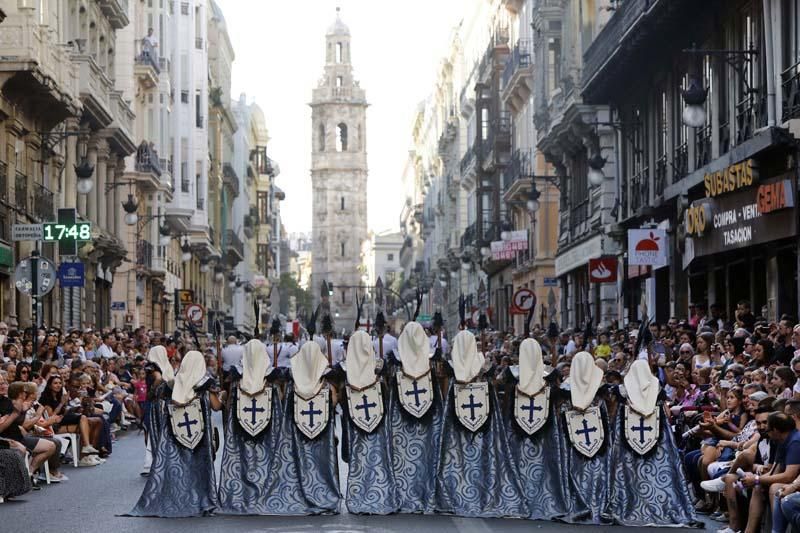 Actos del 9 d'Octubre: Desfile de Moros y Cristianos