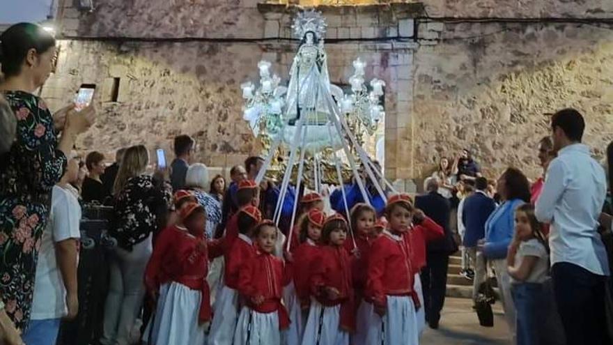 La procesión dels Turquets puso el broche de oro a las fiestas de Algar