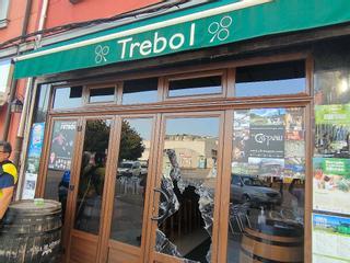Alunizaje nocturno en un bar de Moreda: La Guardia Civil busca a los tres ladrones que se llevaron la caja de "El Trébol"
