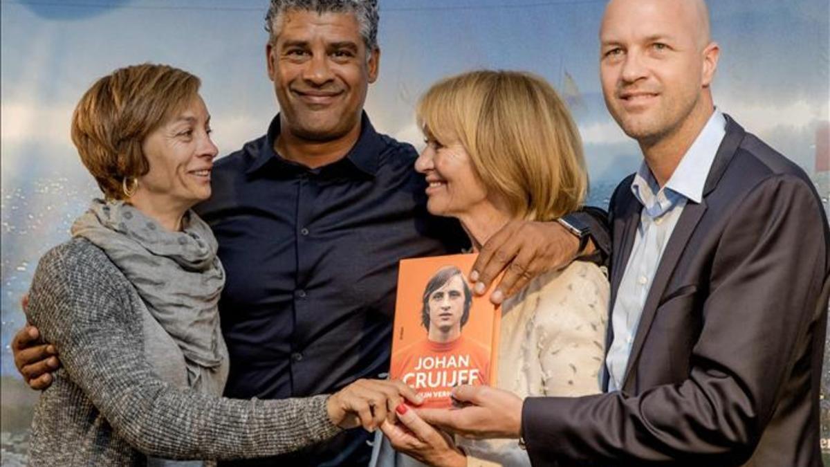 Imagen de la presentación de la autobiografía de Cruyff en Ámsterdam