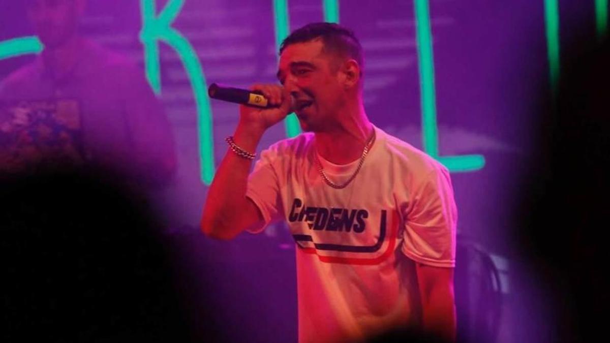Garolo, durante su concierto en la plaza Feijoo.