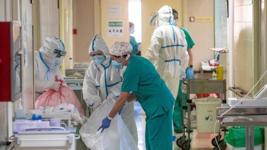 Sanidad notifica 435 muertes por Covid-19, un nuevo máximo en la segunda ola