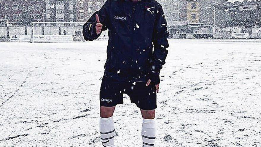 Polaco, en el entrenamiento de ayer en un nevado Hermanos Antuña.