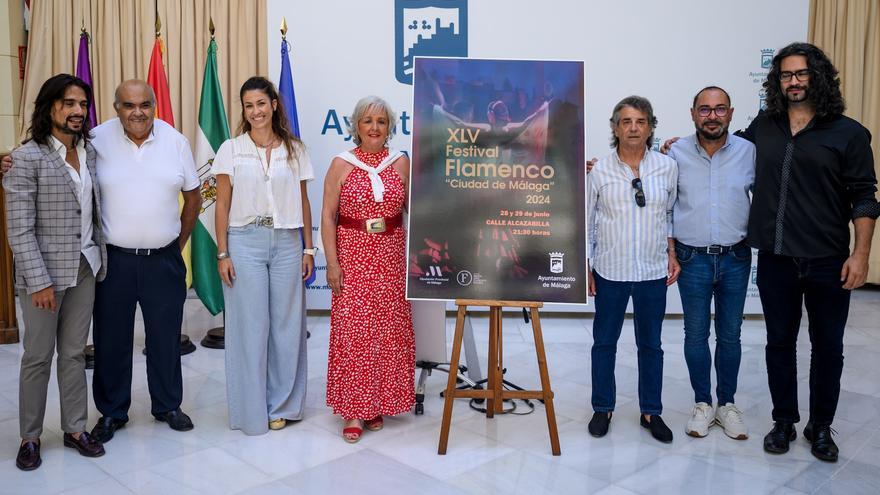 El Festival ha sido presentado este martes por la concejala de Fiestas, Teresa Porras, acompañada de Antonio Roche, en representación de la Diputación de Málaga y de los artistas Juan de Juan, Pedro Carmona y Carmen Camacho.