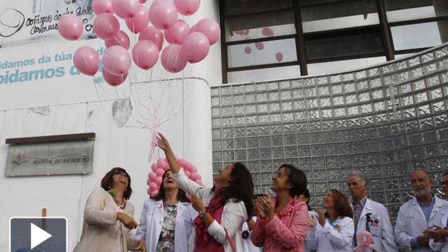 Suelta de globos rosas en Meixoeiro // A.Villar