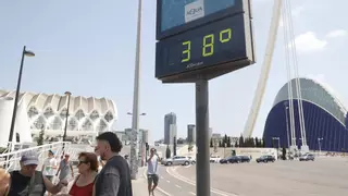 Poniente, calor extremo y alerta en el litoral de València y sur de Alicante