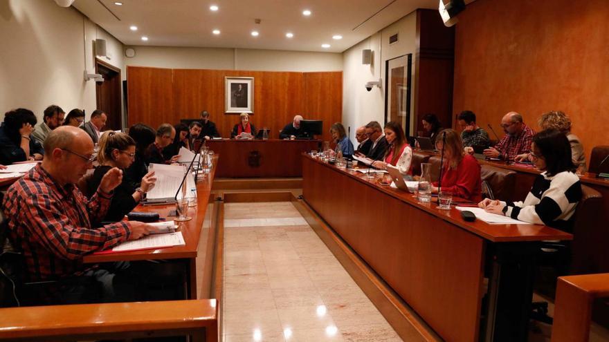 Última sesión plenaria del año en el Ayuntamiento de Avilés. | Mara Villamuza