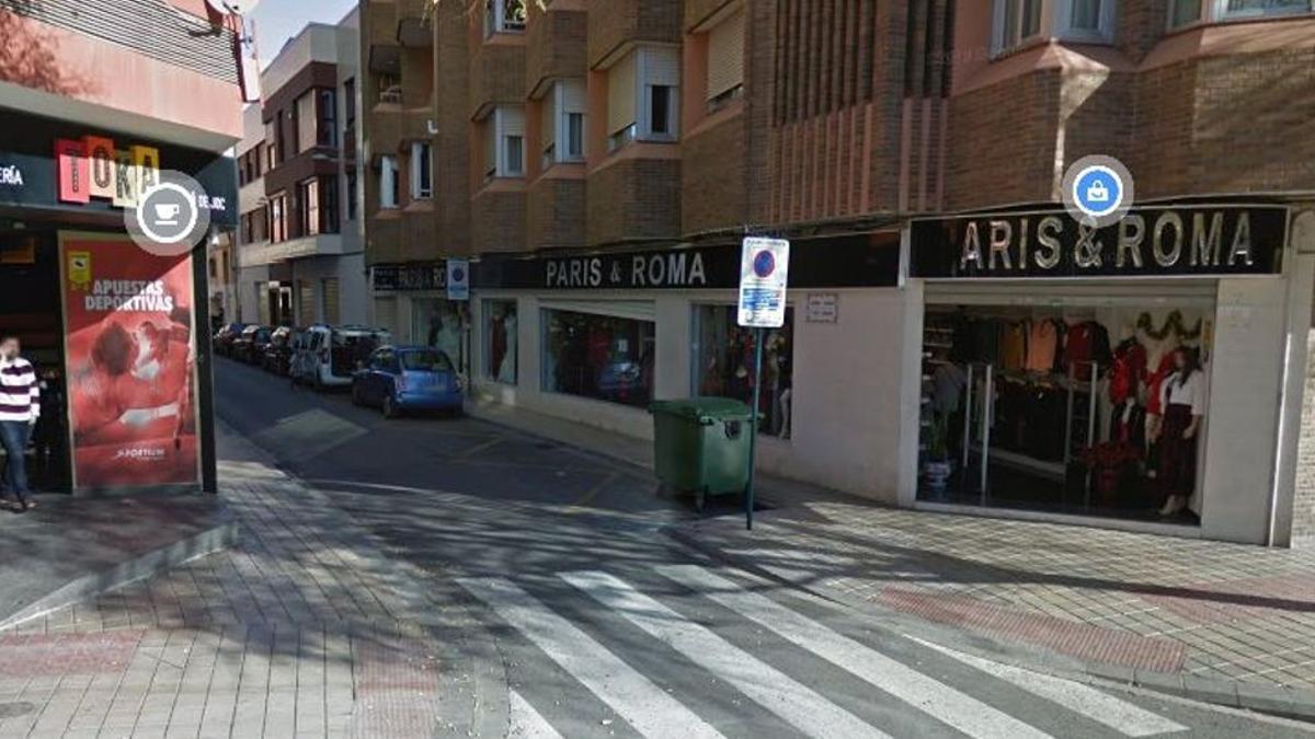 Esquina de la calle Aragón, junto al parque Ribalta, donde se produjo la pasada madrugada la agresión.