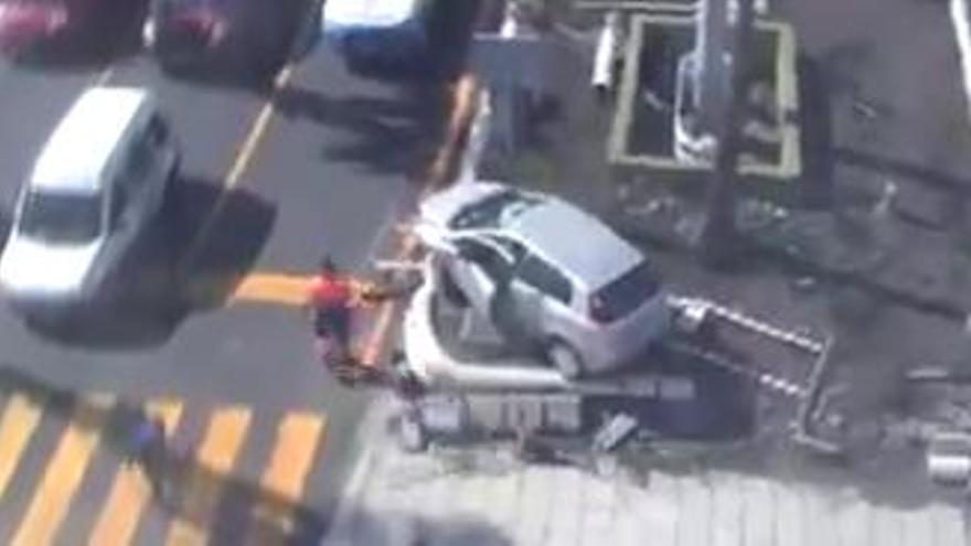 Accidentes de tráfico colapsan vías clave en Las Palmas de Gran Canaria en la previa de Nochebuena