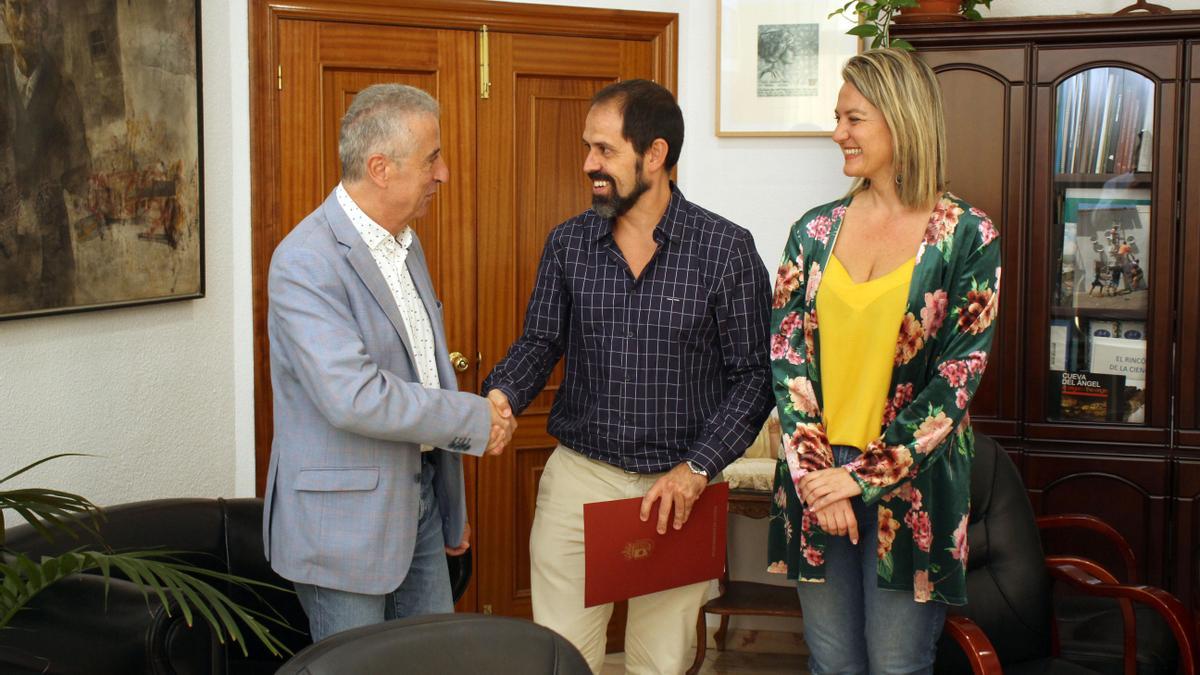 Firma convenio entre el Ayuntamiento de Lucena y la empresa Arquisocial.social 1