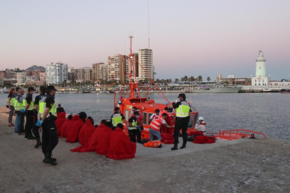 Rescatan a 59 inmigrantes frente a las costas de Málaga