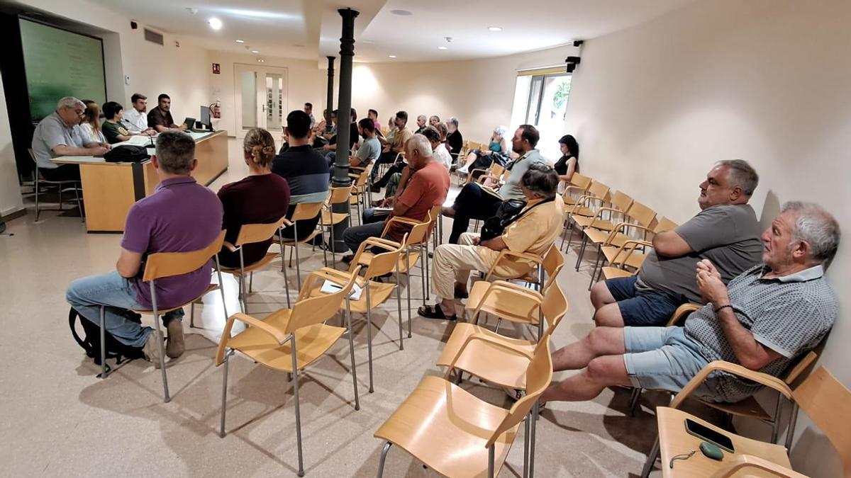 Un moment del debat organitzat a la sala d'actes del Centre Cultural el Casino de Manresa