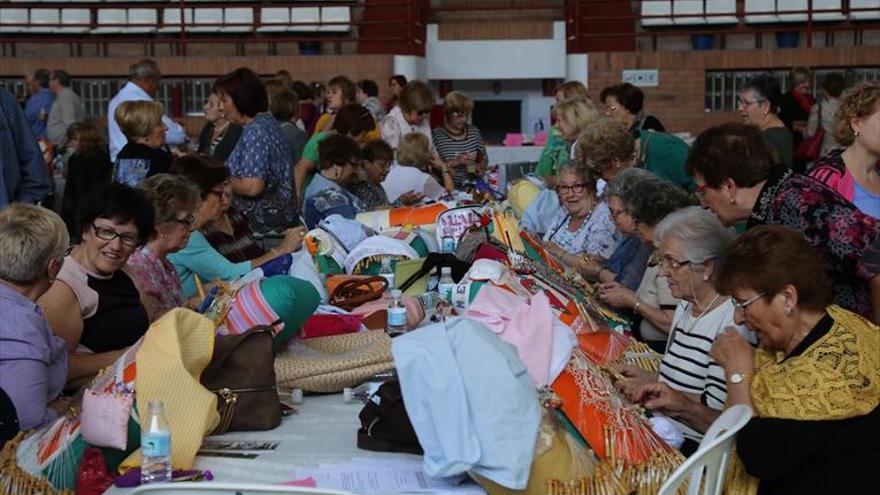 Cerca de 200 encajeras en el XVII Encuentro de Bolillos