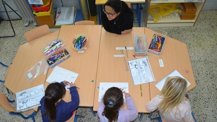 Aula de la escuela de Cartajima.