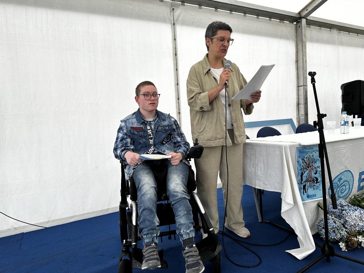 En imágenes: la Fundación Edes de Tapia de Casariego celebra sus 25 años en una emotiva gala