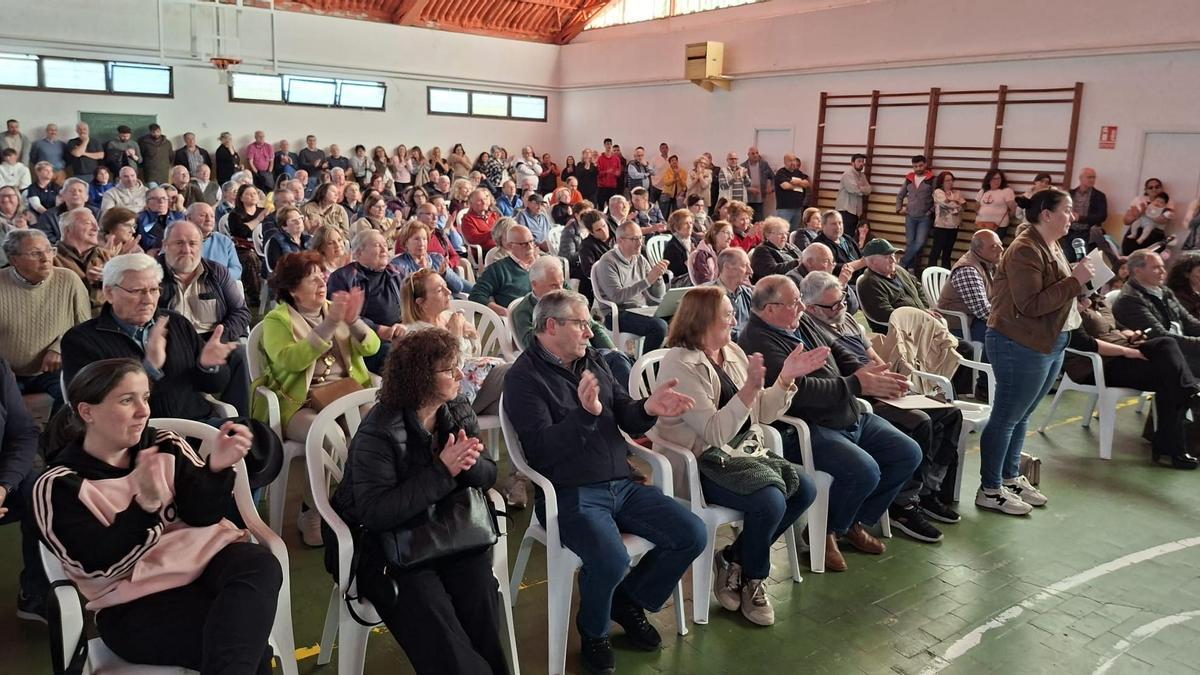 VÍDEO: Los técnicos del Principado acuden a Trevías para explicar las razones de por qué se eligió la actual ubicación de la depuradora