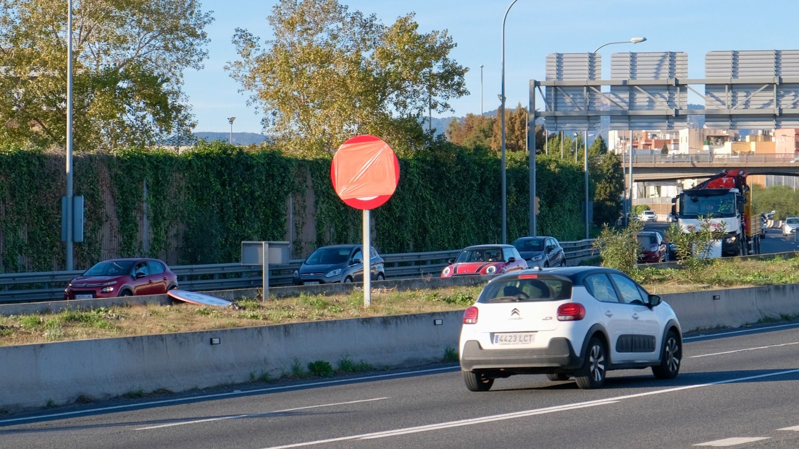 Vía de Cintura de Palma: Las fotos de las nuevas señalas con la limitación de velocidad a 100 kilómetros por hora