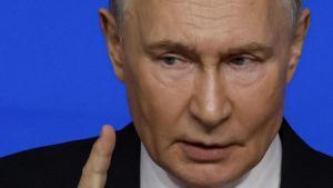 Putin reitera les seves demandes maximalistes per aturar la invasió