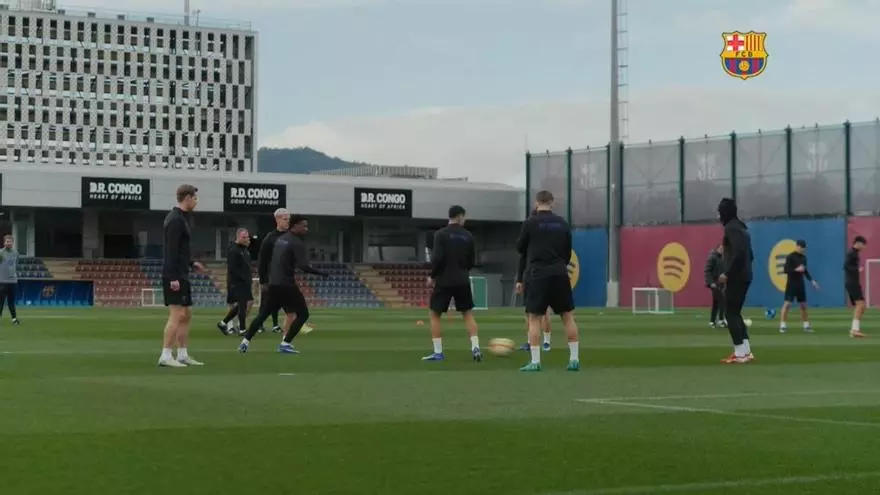 Raphinha sigue sin entrenarse a dos días del duelo contra el Atlético de Madrid