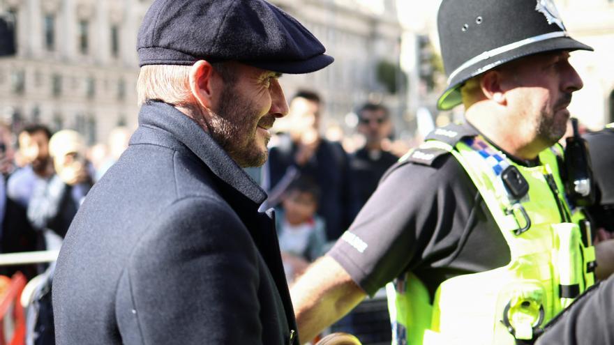 David Beckham llora ante el féretro de Isabel II tras esperar una cola de 13 horas