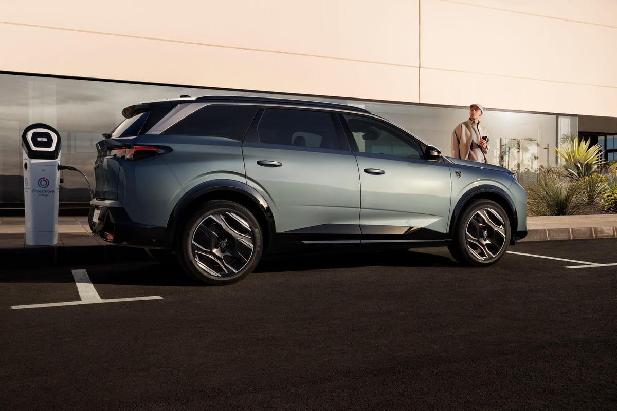 Este SUV de filosofía familiar está disponible en una gama totalmente electrificada