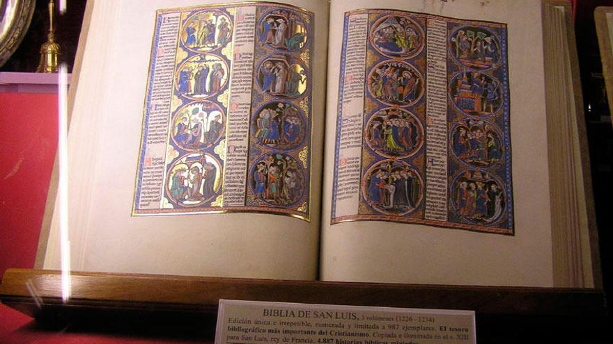 Un clon gallego de la Biblia de San Luis, en la exposición estrella del Gobierno francés