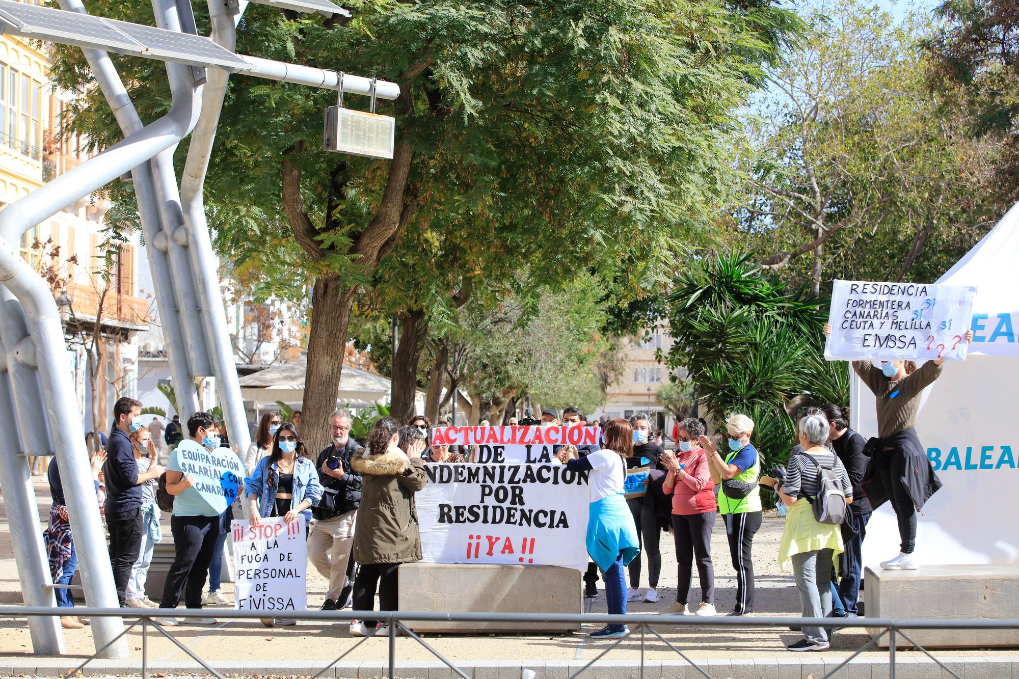 Manifestación de sanitarios por el plus de residencia en Ibiza