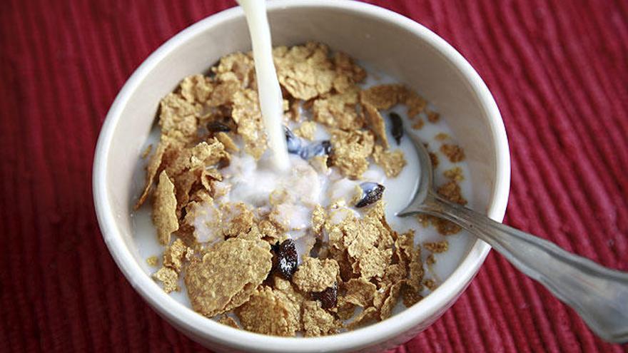 Los cereales de desayuno aportan carbohidratos.