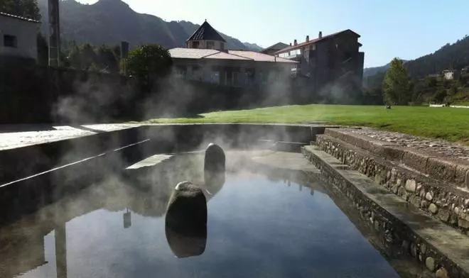 Una tesis analiza el interés biotecnológico de microorganismos en aguas termales