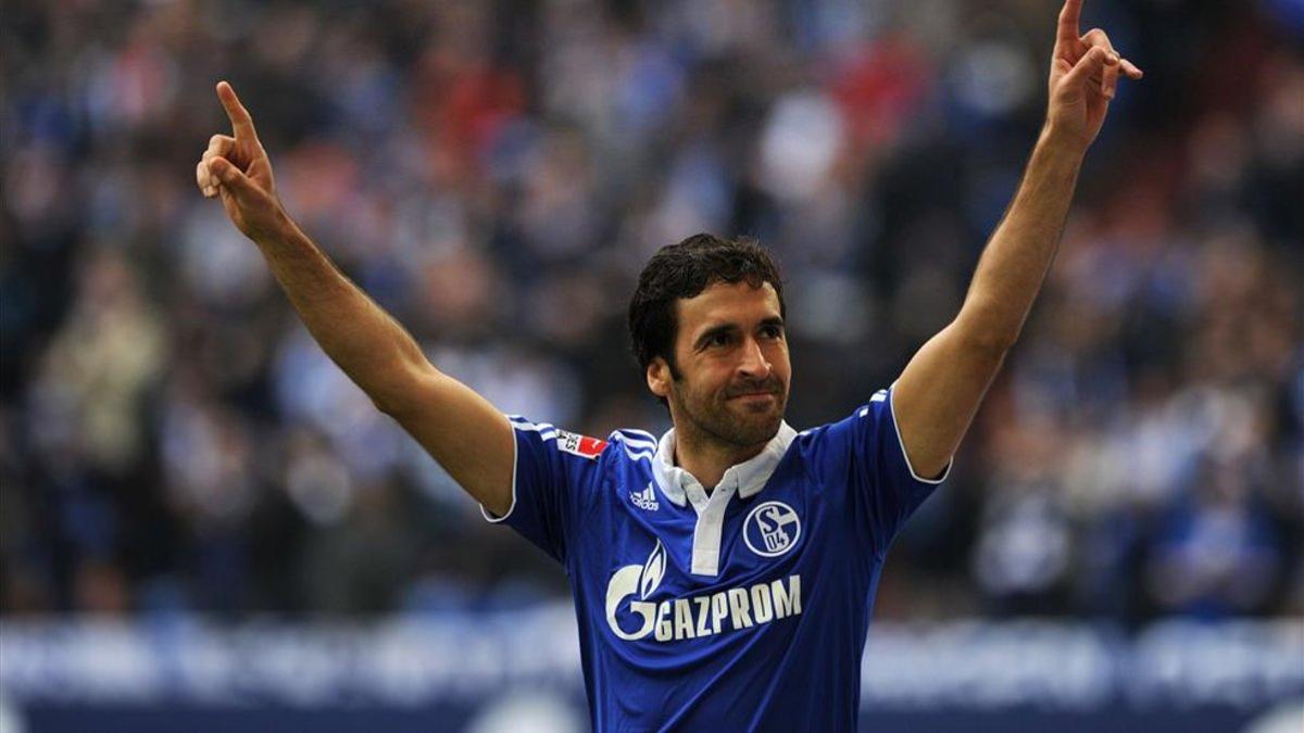 Raúl puede volver al Schalke 04