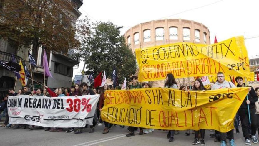 La protesta d&#039;estudiants i docents s&#039;afegeix a la dels metges