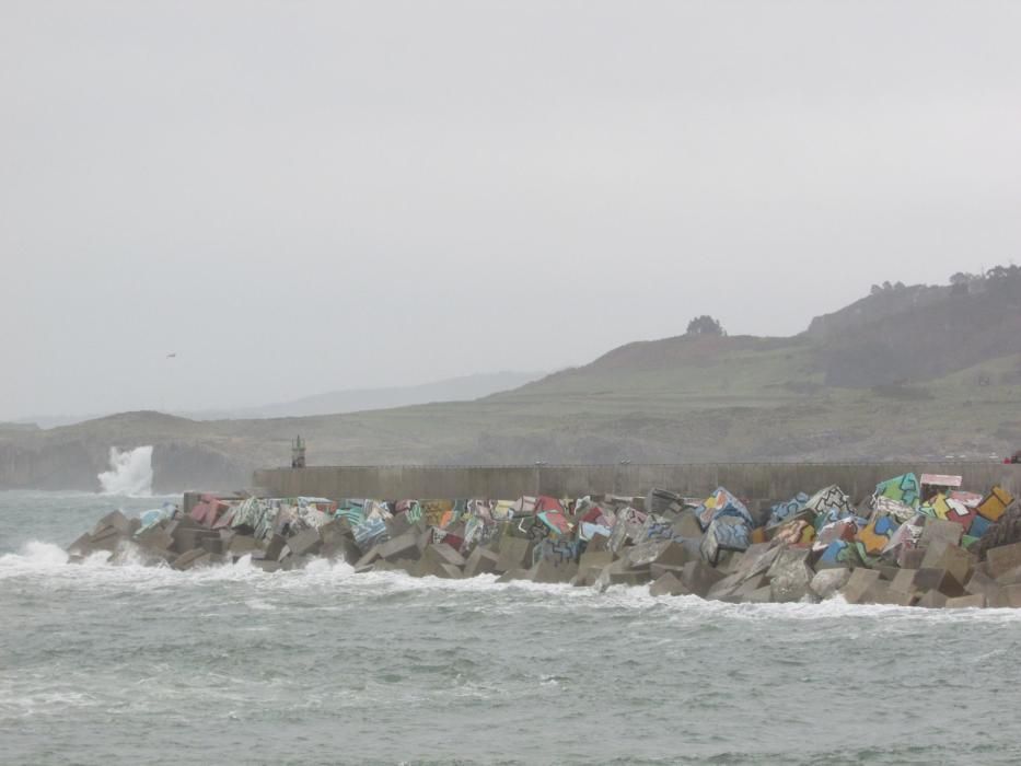 Temporal de viento en Llanes, sábado 4 de febrero