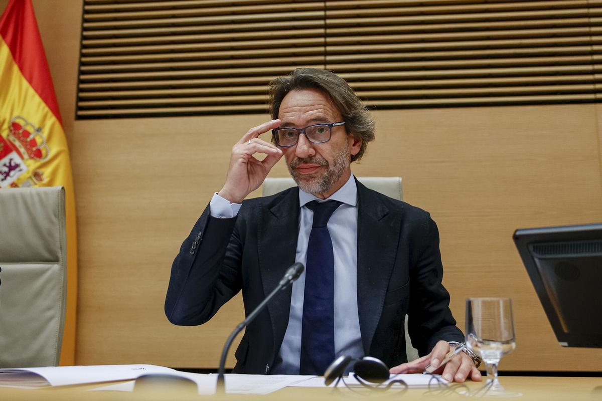 Cuenca declara que va extraviar un mòbil després de comparèixer al Congrés