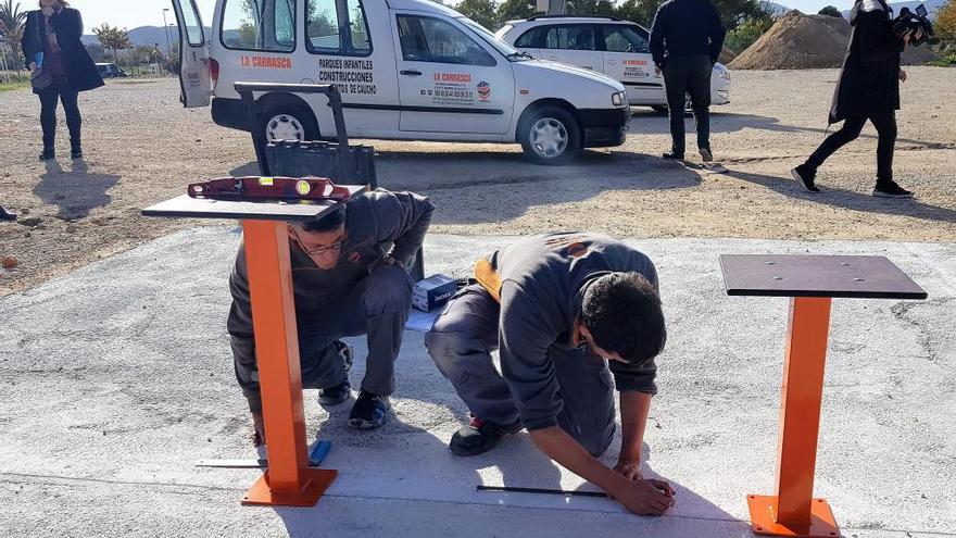 Comienza la instalación del circuito saludable de los Jardines del Vinalopó