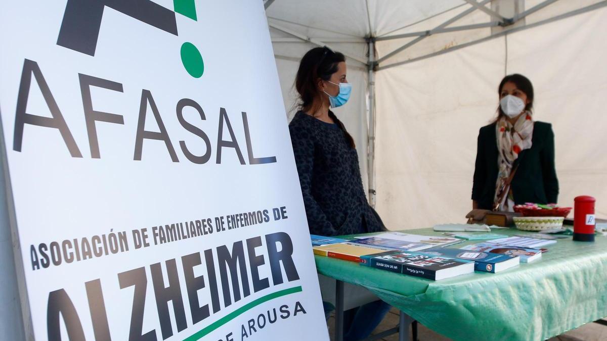 Una mesa informativa de Afasal en Vilagarcía.
