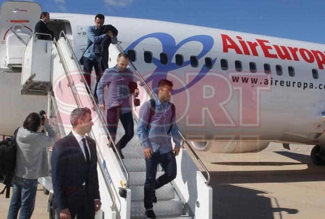 Las imágenes del Barça en el Aeropuerto de Castellón