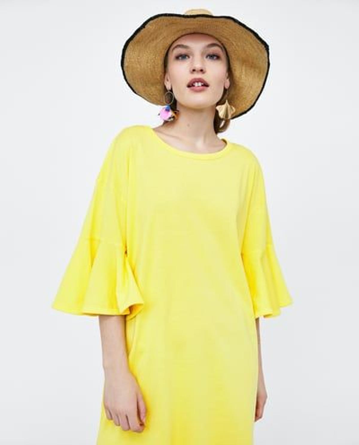 Vestido amarillo de volantes de Zara