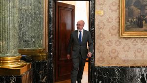 FOTODELDÍA - MADRID, 06/05/2025.- El delegado del Gobierno de Madrid, Francisco Martín Aguirre, tras la rueda de prensa ofrecida este martes en Madrid después de que el juez Juan Carlos Peinado, que investiga a Begoña Gómez, le haya citado a declarar como investigado por su posible participación en la contratación de la asistente de la mujer del presidente del Gobierno cuando él era secretario general de la Presidencia del Ejecutivo. EFE/Borja Sanchez-Trillo